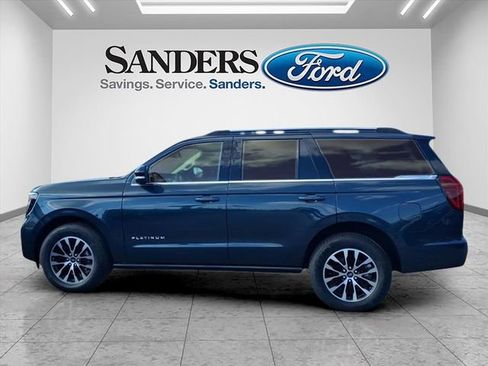 New 2025 Ford Expedition Platinum image 3