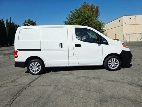 Used 2016 Nissan NV200 SV w/ Back Door Glass Package FWD image 4