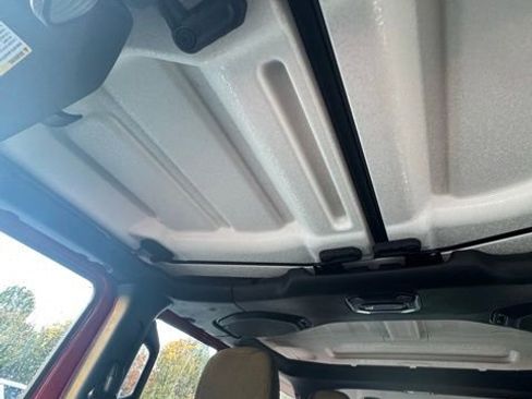 Used 2019 Jeep Wrangler Unlimited Sport image 40