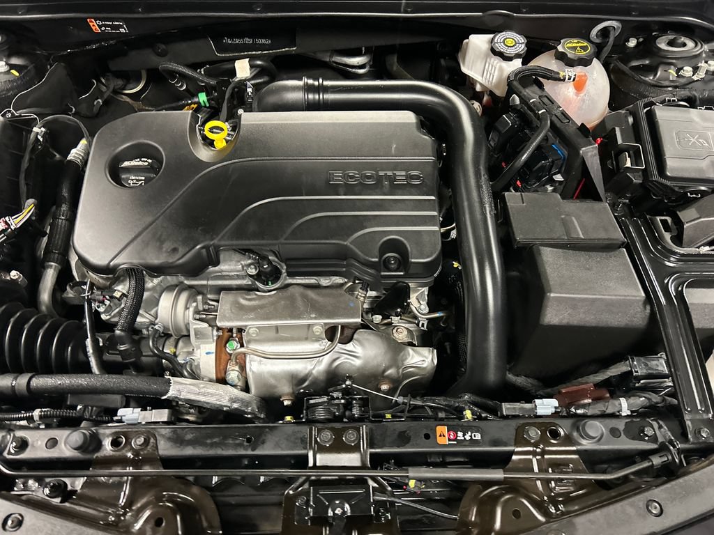 Used 2025 Chevrolet Malibu RS FWD image 25
