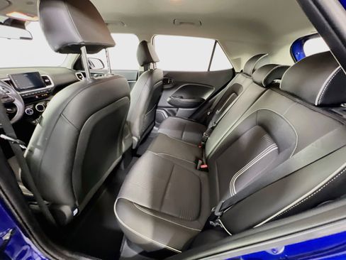 Used 2023 Hyundai Venue Limited w/ Cargo Package FWD image 23