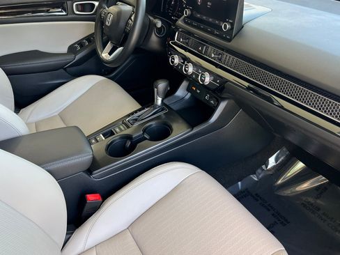 Certified 2023 Honda Civic EX-L image 32