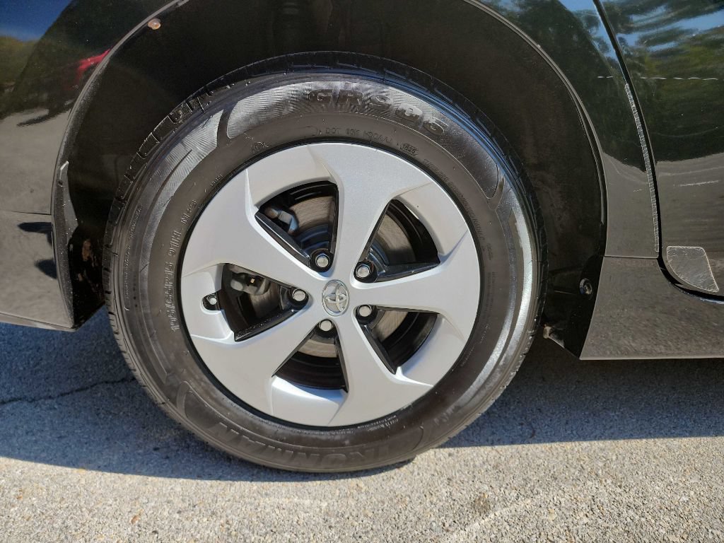 Used 2014 Toyota Prius Two FWD image 10