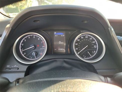 Used 2023 Toyota Camry LE image 22
