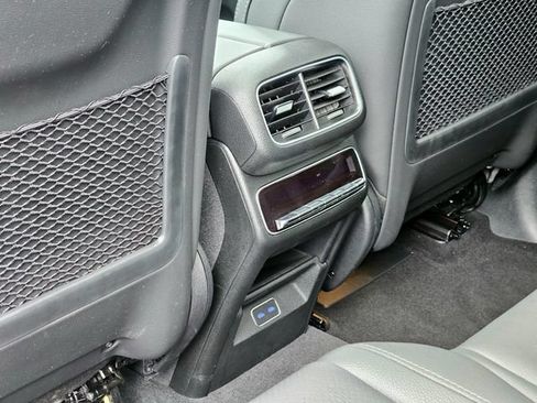 Certified 2025 Mercedes-Benz GLS 450 4MATIC image 27