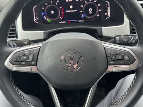 Certified 2023 Volkswagen Atlas SE image 15