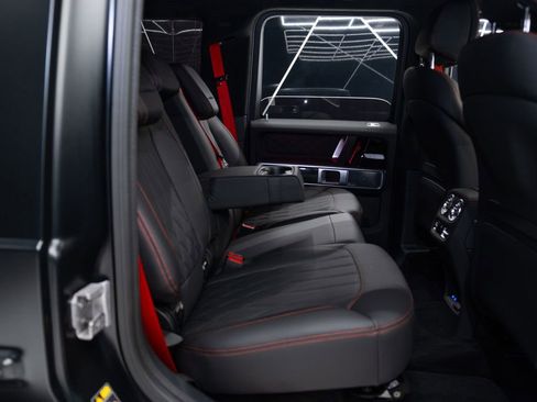 Used 2025 Mercedes-Benz G 63 AMG 4MATIC image 32