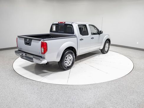 Used 2016 Nissan Frontier SV image 26