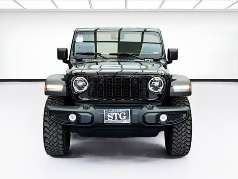 Used 2024 Jeep Wrangler Unlimited Sport AWD/4WD image 2