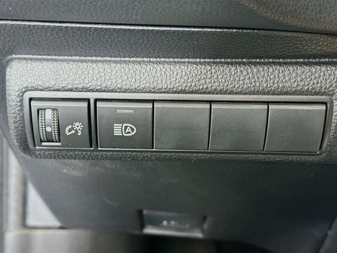 Used 2023 Toyota Corolla SE w/ SE Premium Package FWD image 17