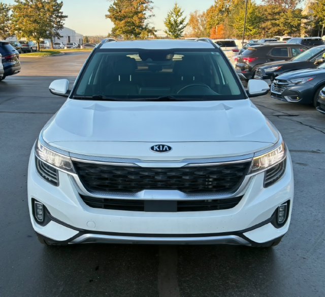 Used 2021 Kia Seltos SX w/ SX Sunroof Package AWD/4WD image 2