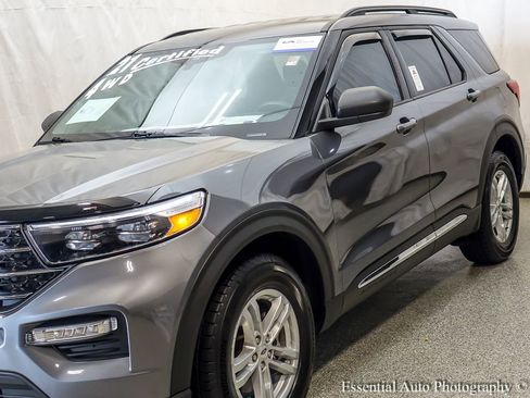 Certified 2021 Ford Explorer XLT w/ Equipment Group 202A AWD/4WD image 5