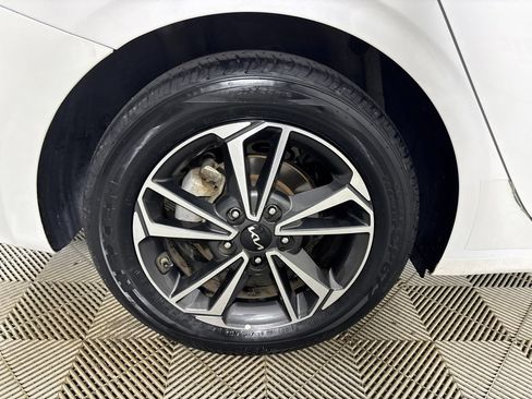 Used 2024 Kia Forte LXS FWD image 30