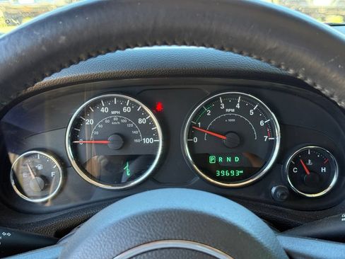 Used 2017 Jeep Wrangler Unlimited Sport w/ Connectivity Group AWD/4WD image 17