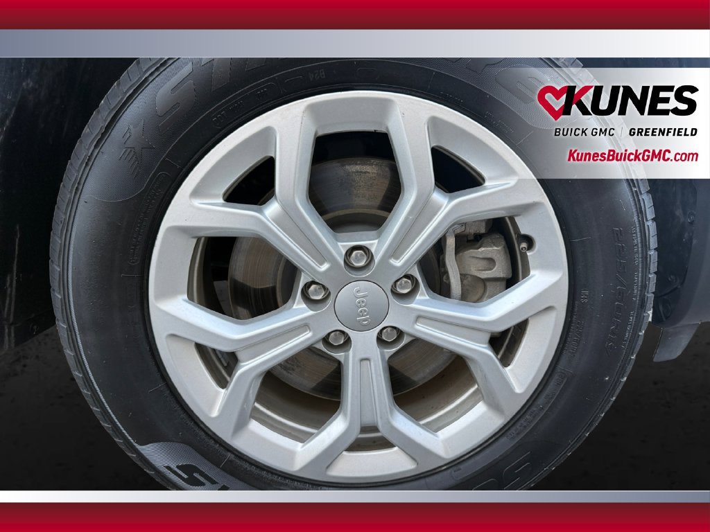 Used 2024 Jeep Compass Latitude AWD/4WD image 13