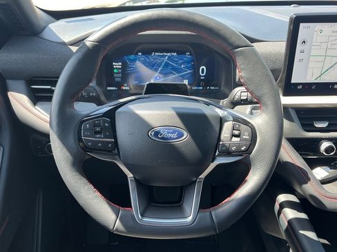 Used 2025 Ford Explorer ST-Line w/ ST-Line Street Pack AWD/4WD image 19