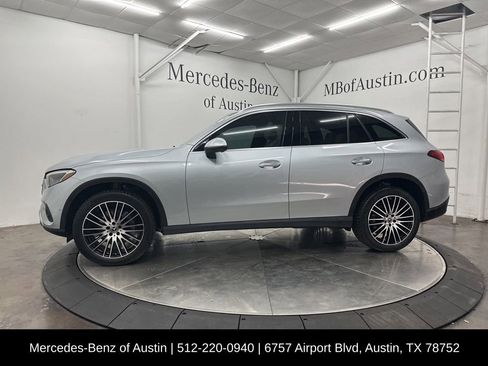Used 2025 Mercedes-Benz GLC 300 image 4