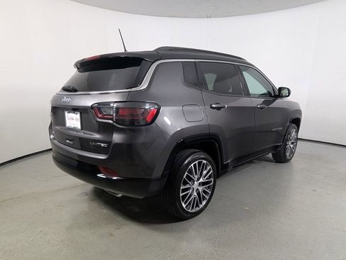 Used 2022 Jeep Compass Limited w/ Elite Group image 7