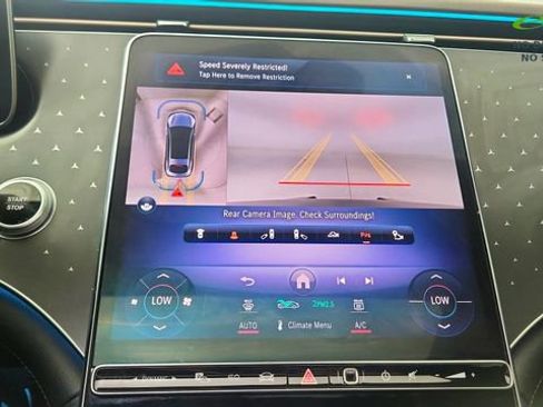 Used 2022 Mercedes-Benz EQS 450+ Sedan image 48