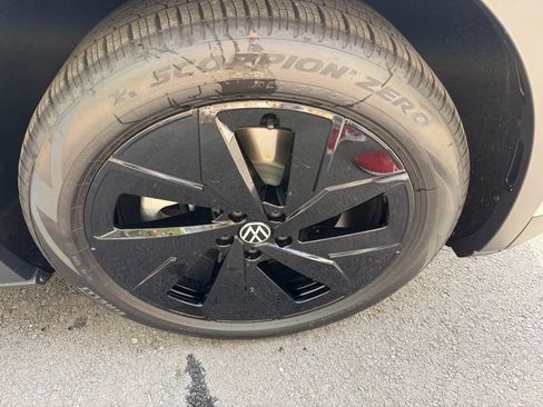 New 2025 Volkswagen ID.4 Pro S image 9