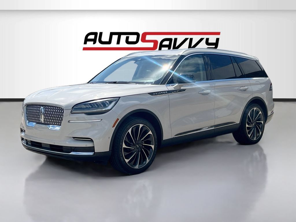 Used 2024 Lincoln Aviator Reserve w/ Equipment Group 201A RWD image 3