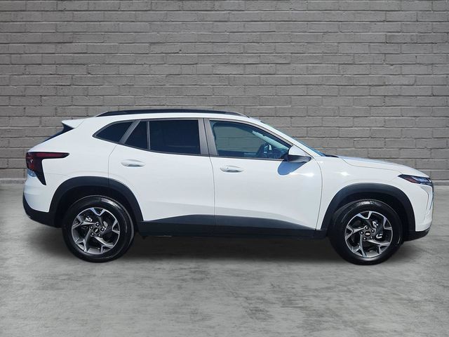 Used 2024 Chevrolet Trax LT w/ Driver Confidence Package FWD image 7
