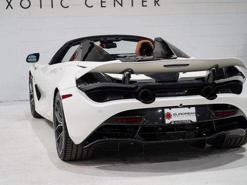 Used 2020 McLaren 720S Spider RWD image 39