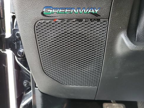 Used 2018 Jeep Wrangler Unlimited Rubicon AWD/4WD image 14