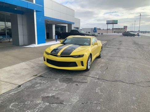 Used 2018 Chevrolet Camaro LT image 2