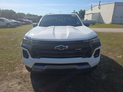 Used 2024 Chevrolet Colorado Z71 w/ Z71 Convenience Package 2 AWD/4WD image 12