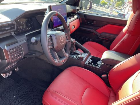 Certified 2025 Toyota Tacoma TRD Pro AWD/4WD image 11