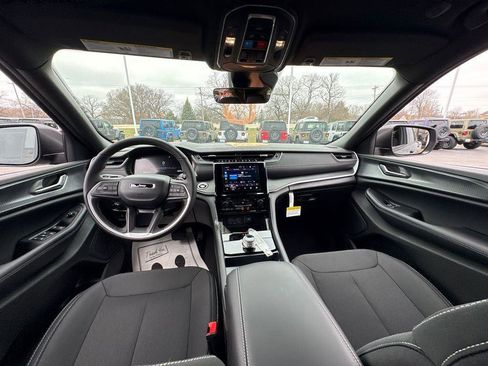 New 2026 Jeep Grand Cherokee Laredo X AWD/4WD image 12
