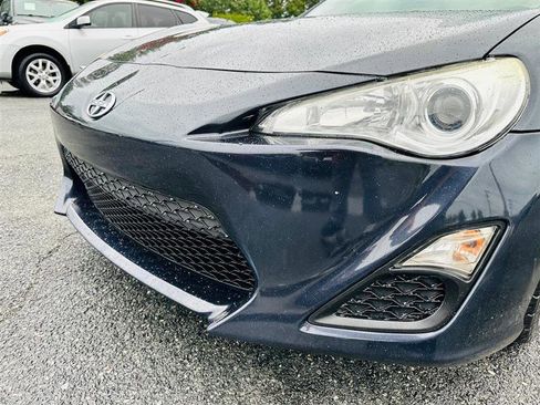 Used 2015 Scion FR-S image 10