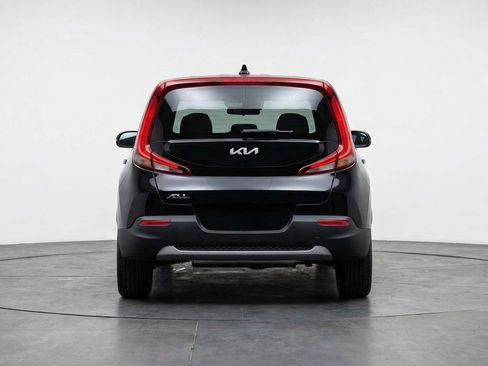 Used 2025 Kia Soul LX w/ LX Technology Package image 7