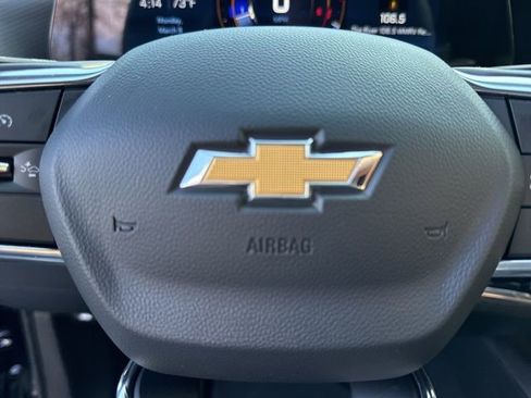 Used 2025 Chevrolet Equinox LT image 12