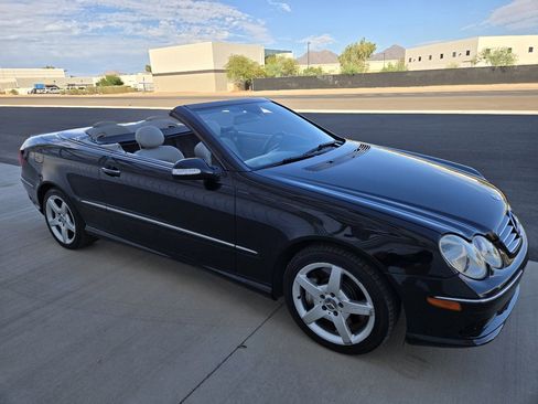 Used 2005 Mercedes-Benz CLK 500 Cabriolet image 55