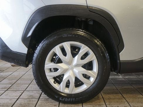 Certified 2023 Toyota Corolla Cross L image 13