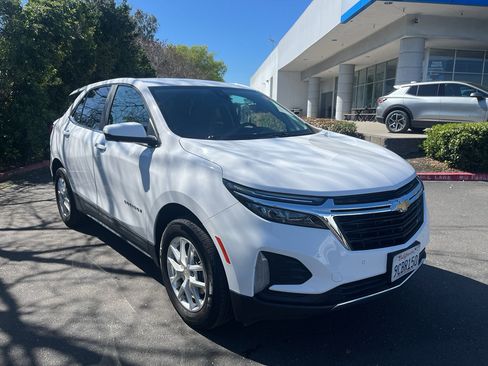 Used 2022 Chevrolet Equinox LT image 3