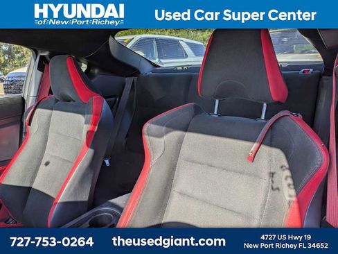 Used 2019 Toyota 86 TRD SE RWD image 3