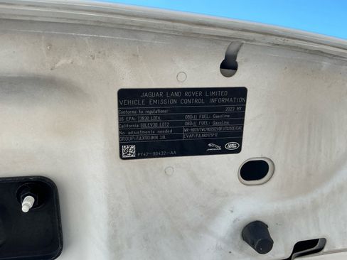 Used 2023 Land Rover Discovery HSE R-Dynamic image 24