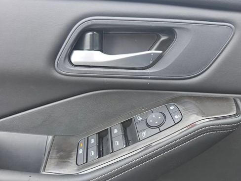 New 2026 Nissan Rogue SV w/ Cold Weather Package AWD/4WD image 24