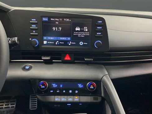 New 2026 Hyundai Elantra Sport FWD image 12