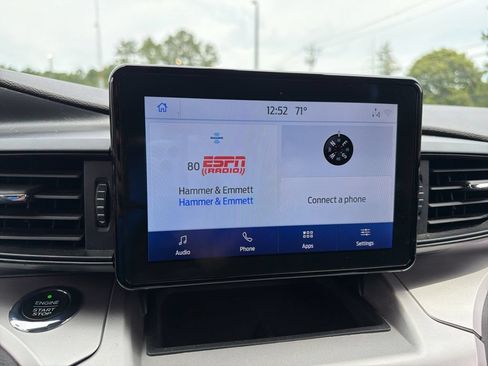 Used 2021 Ford Explorer XLT AWD/4WD image 13