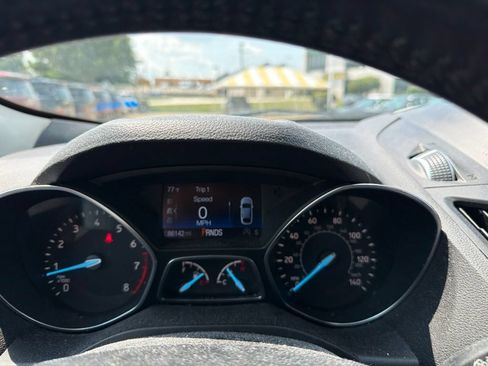 Used 2018 Ford Escape SEL w/ Ford Safe & Smart Package AWD/4WD image 19