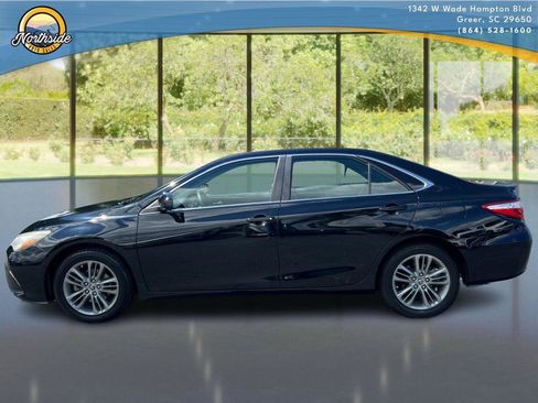 Used 2015 Toyota Camry SE FWD image 21