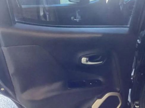 Used 2015 Jeep Renegade Limited w/ Safety & Security Group I image 8