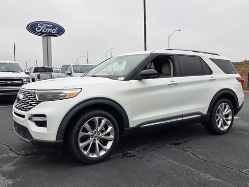 Used 2021 Ford Explorer Platinum w/ Equipment Group 601A image 3