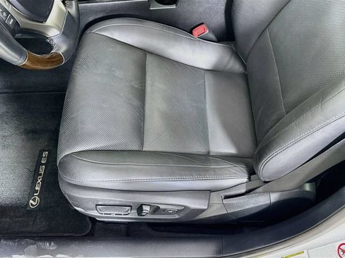 Used 2014 Lexus ES 350 w/ Luxury Package FWD image 20