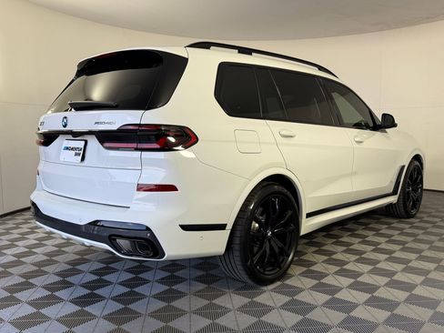 Used 2026 BMW X7 xDrive40i w/ M Sport Package image 8