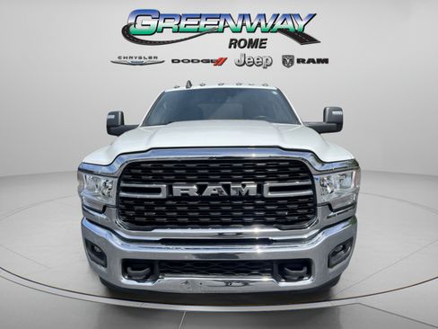 Used 2024 RAM 3500 Big Horn AWD/4WD image 2
